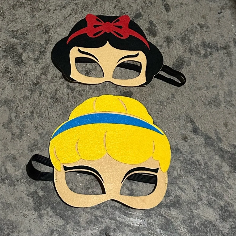 Disney Cinderella & Snow White Fun Felt Face Mask with Elastic Straps Brand New